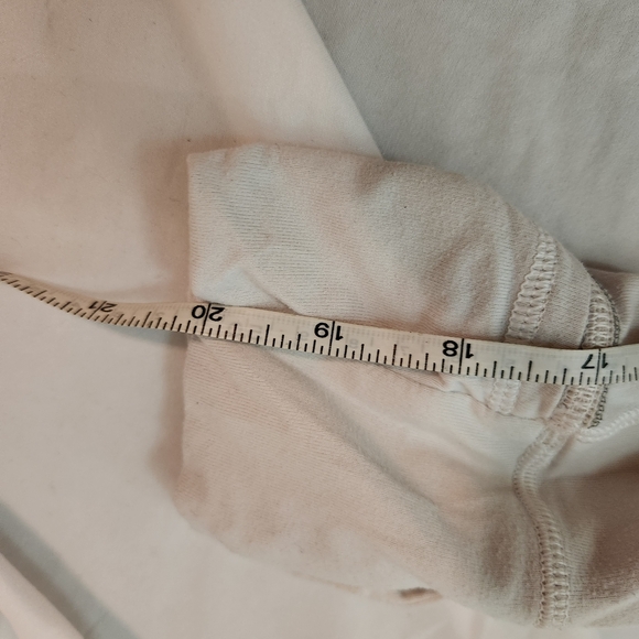 Lululemon Athletica White Activewear Top - Picture 9 of 9